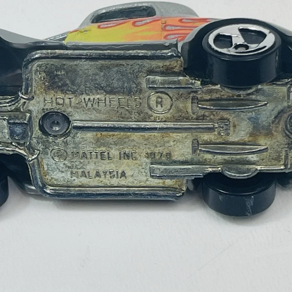 Hot Wheels Gray 1979 Ford Roadster Flames 1:64 Hot Rod 1970s
